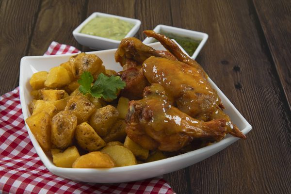 10 Alitas fritas, Bbq ó picantes